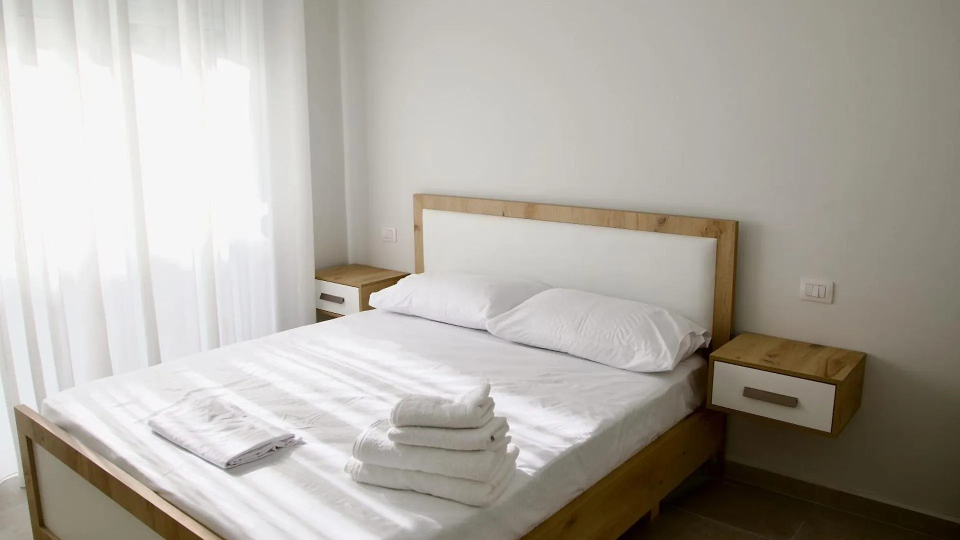 Sol Apartments Golem Golem  Albania