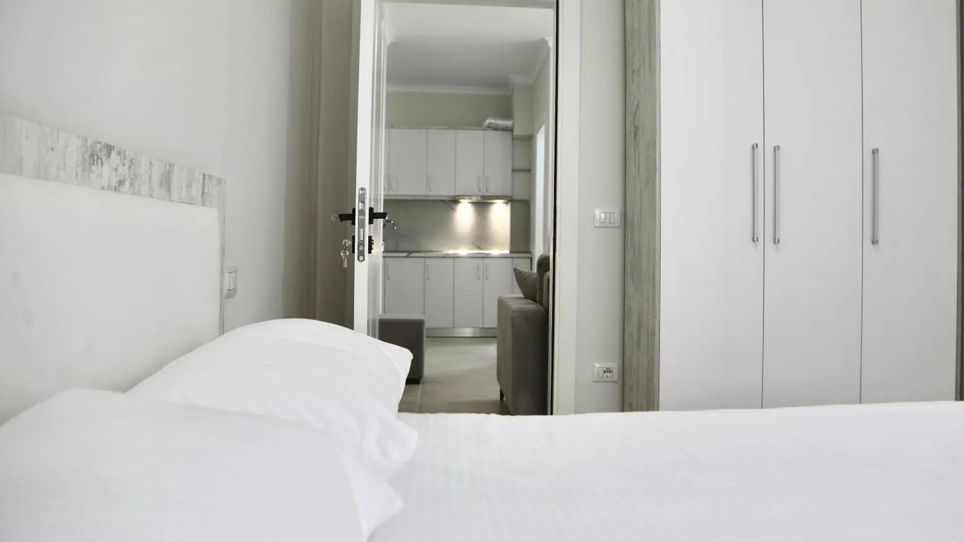 Sol Apartments Golem Golem